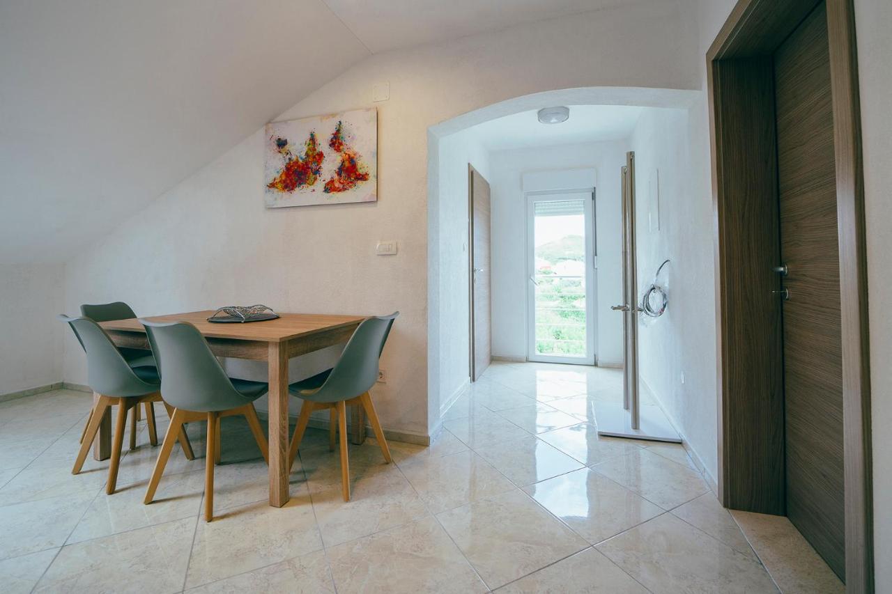 Apartmani Josip Podstrana Luaran gambar